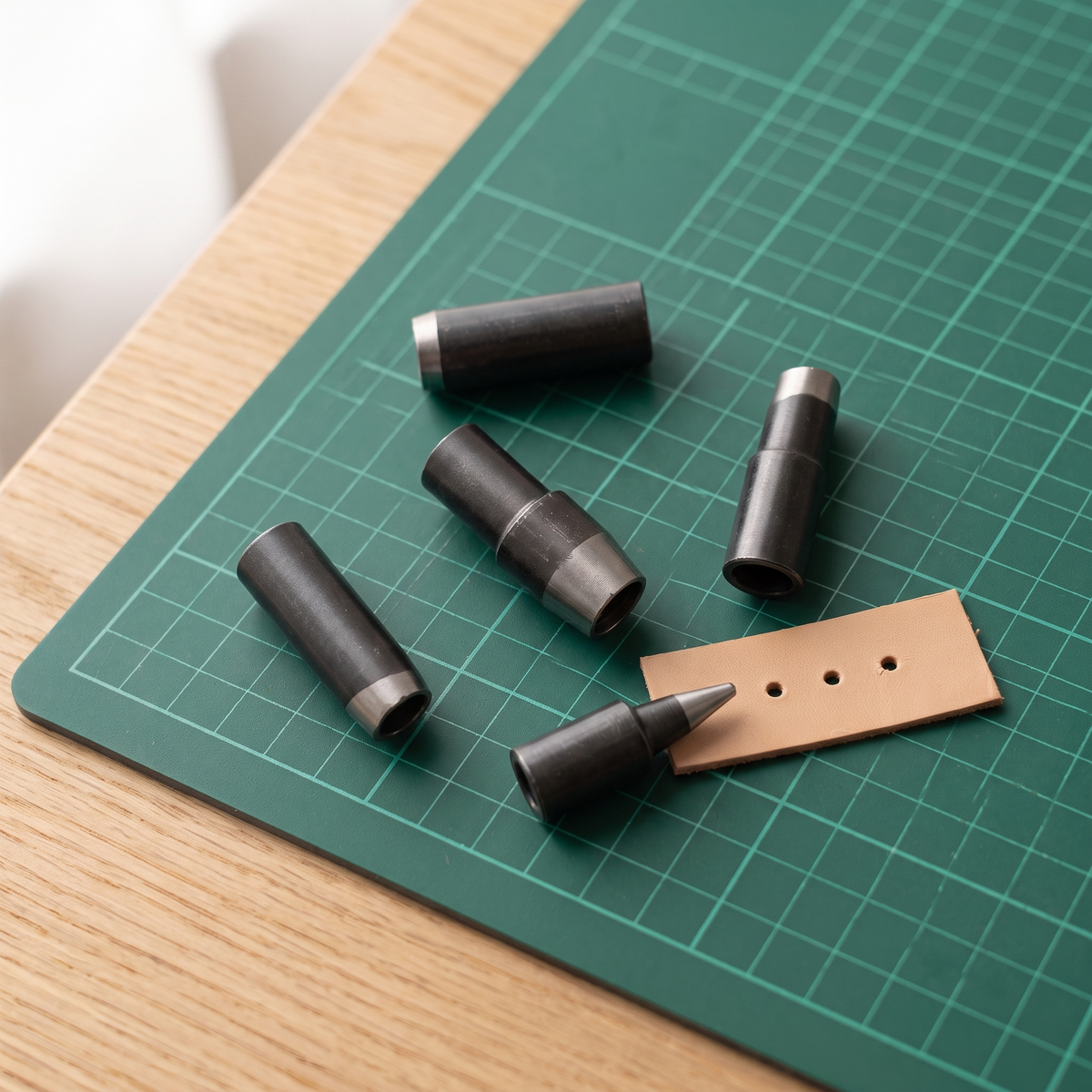 custom tips feature needle